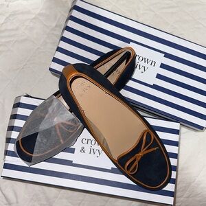 10% OFF‼️✨NWT✨Crown & Ivy navy suede loafers S:7.5